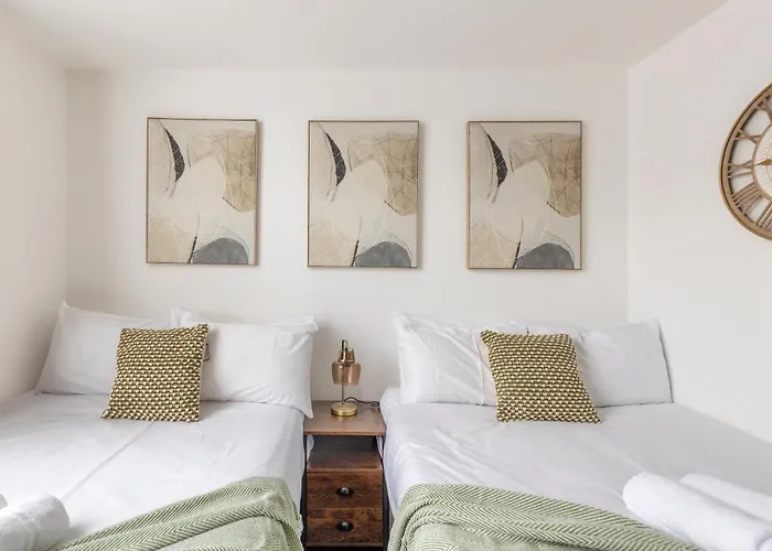 Modern Flat In Central Golders Green