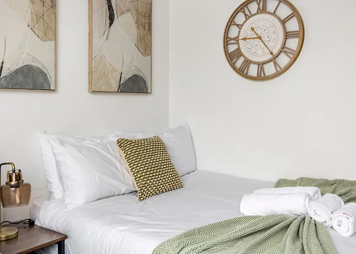 Modern Flat In Central Golders Green